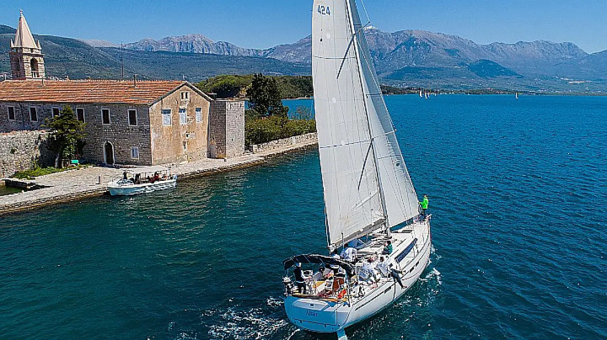 Bavaria Cruiser 46 (ID=1031) - фото 4