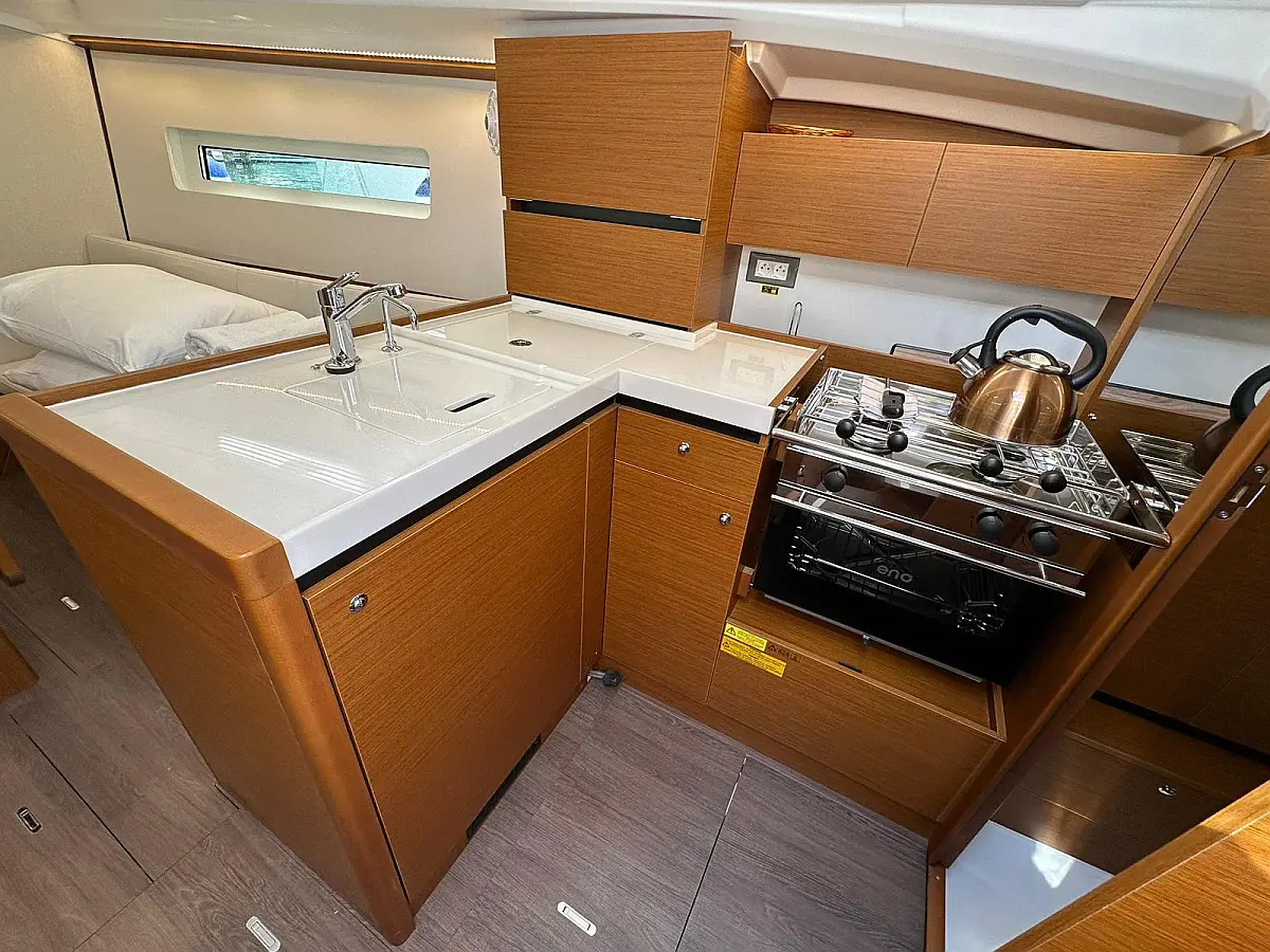 Sun Odyssey 350 (ID=10802) - фото 13