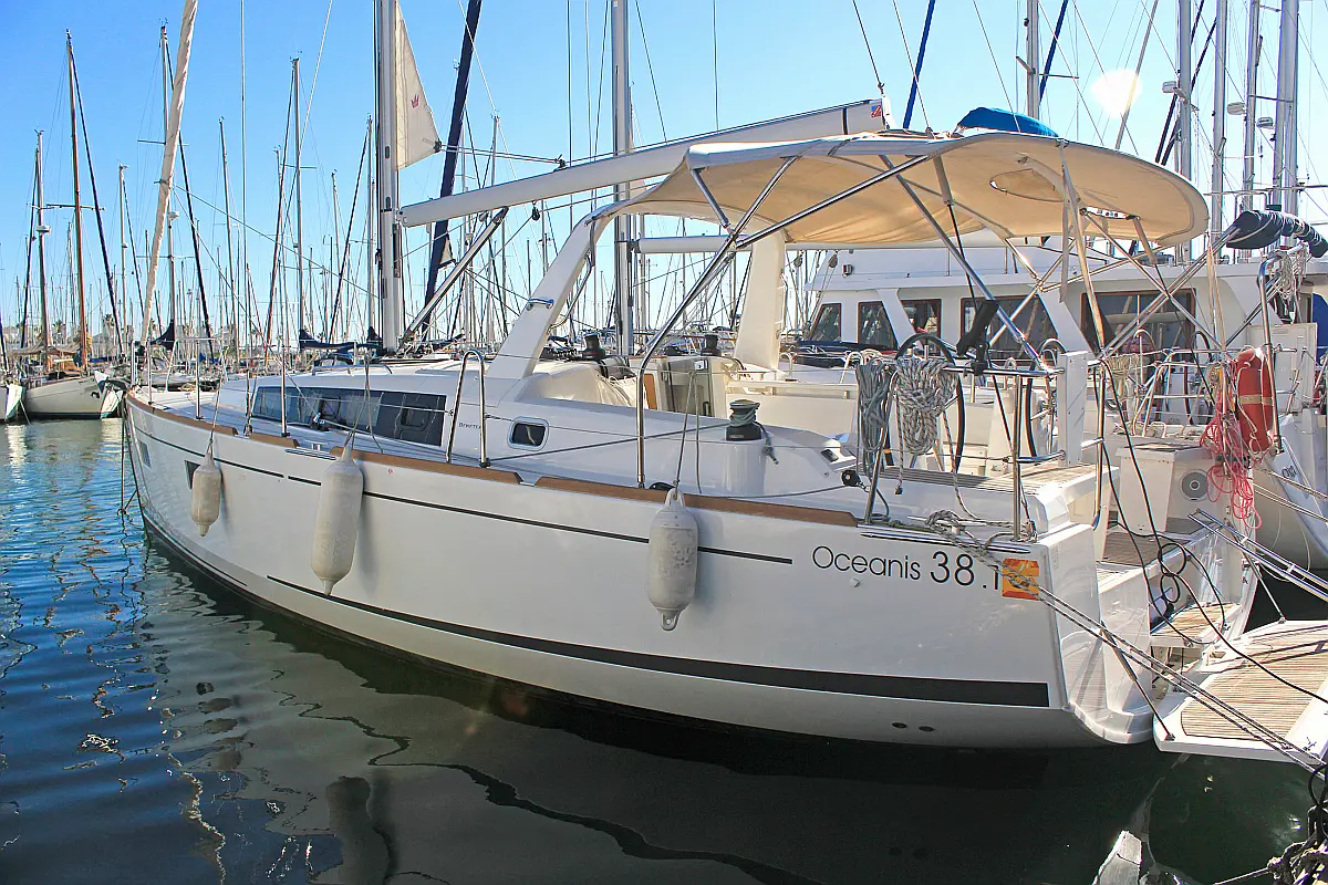 Oceanis 38.1 (ID=1146) - фото 2