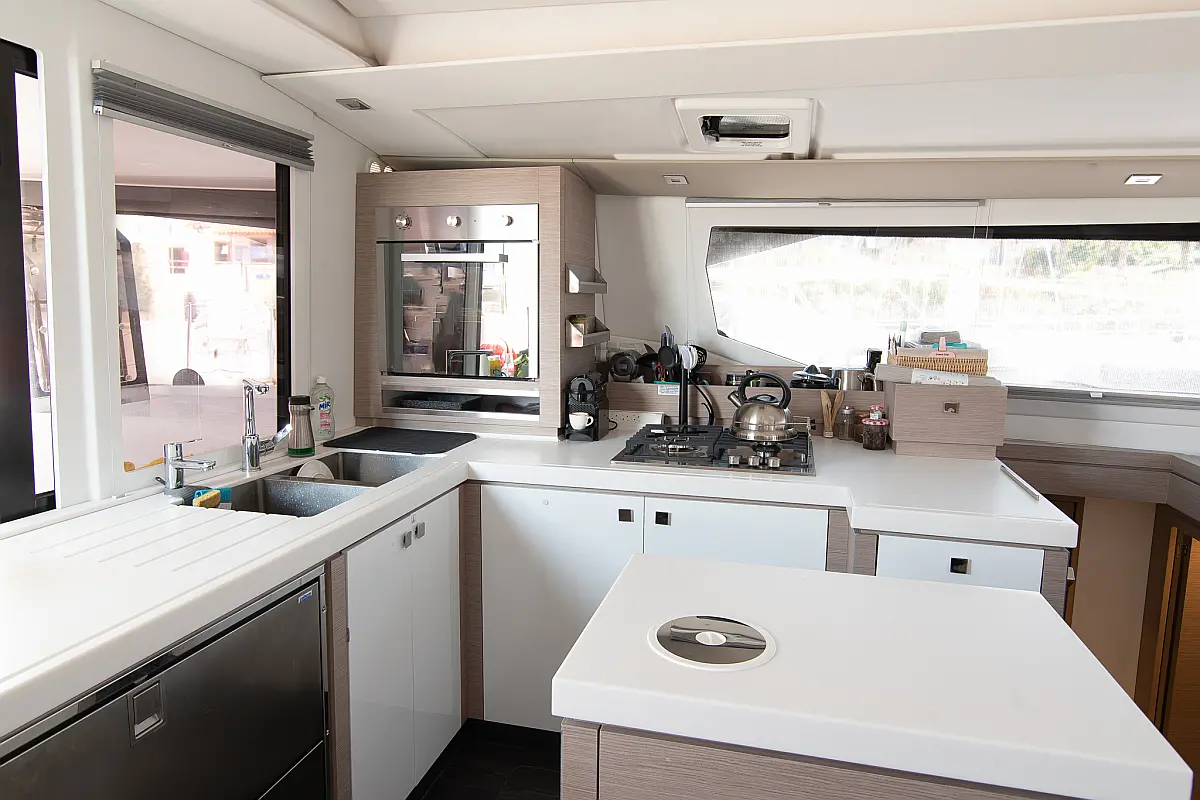 Fountaine Pajot - Saona 47 (ID=2232) - фото 10