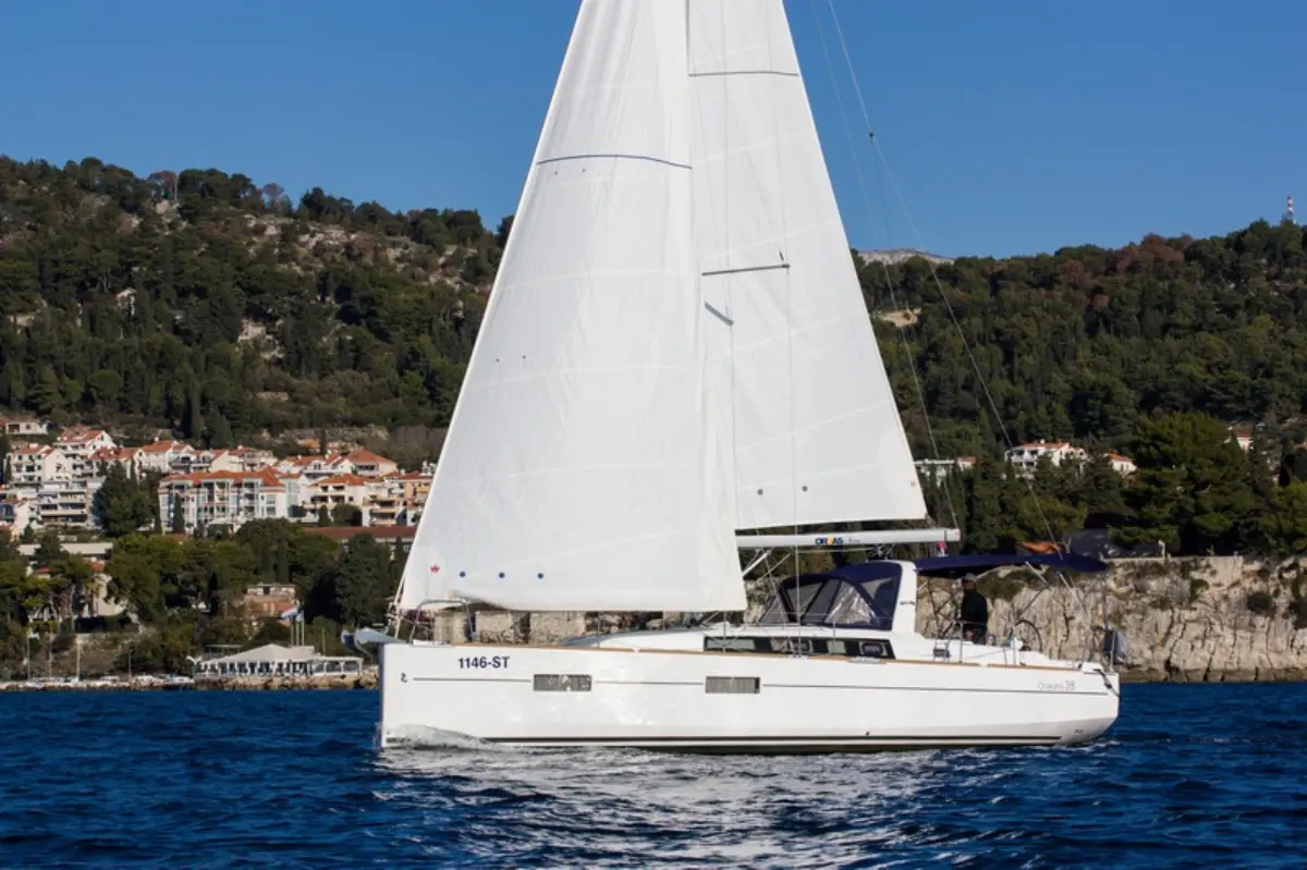 Beneteau Oceanis 38 (ID=2859) - фото 5