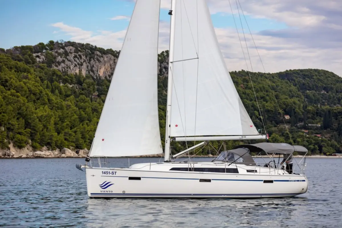 Bavaria Cruiser 41 (ID=3033) - фото 9