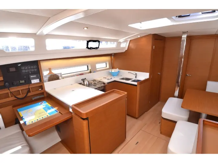 Sun Odyssey 440 (ID=3763) - фото 3