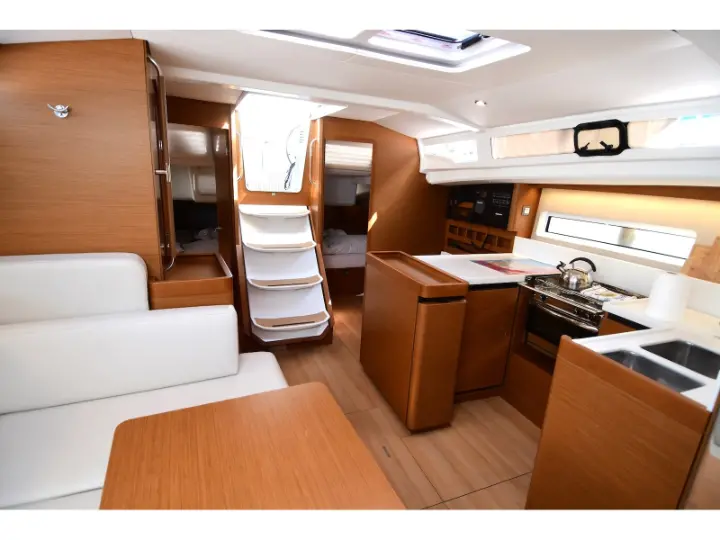 Sun Odyssey 440 (ID=3765) - фото 3