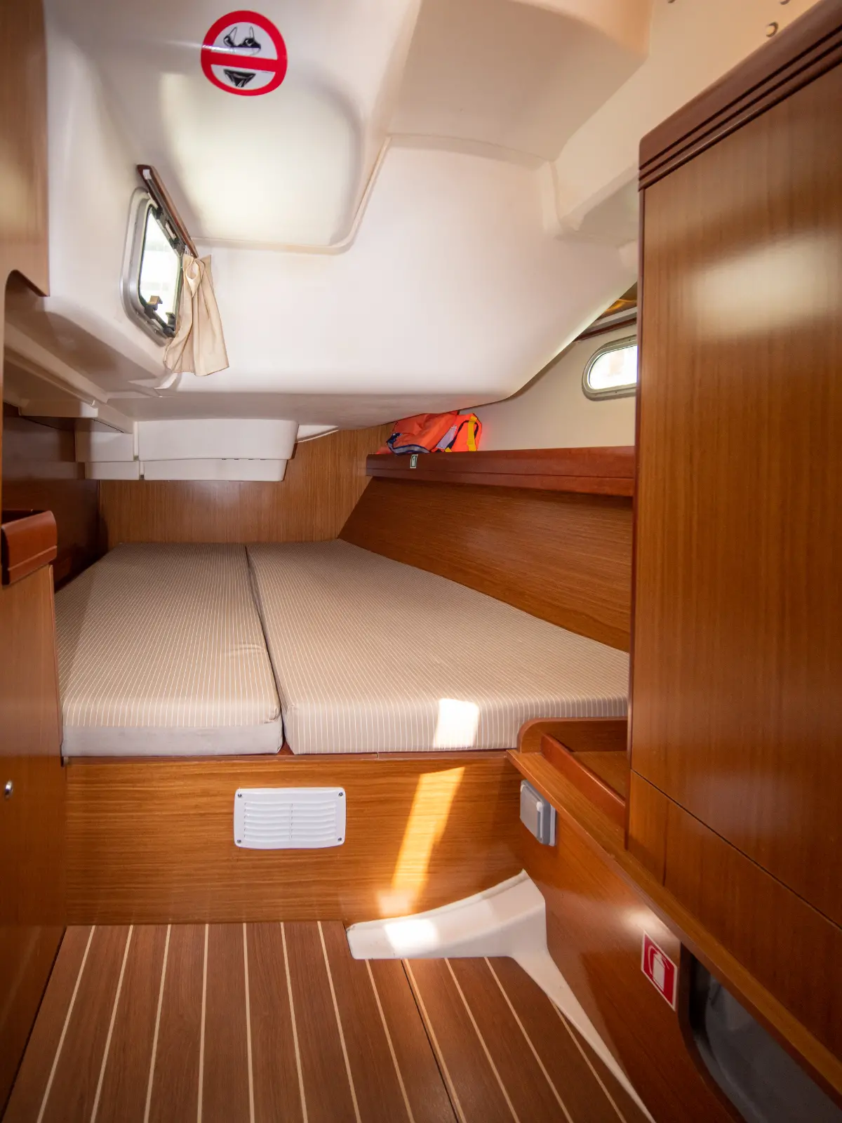 Sun Odyssey 42 i (ID=5892) - фото 17