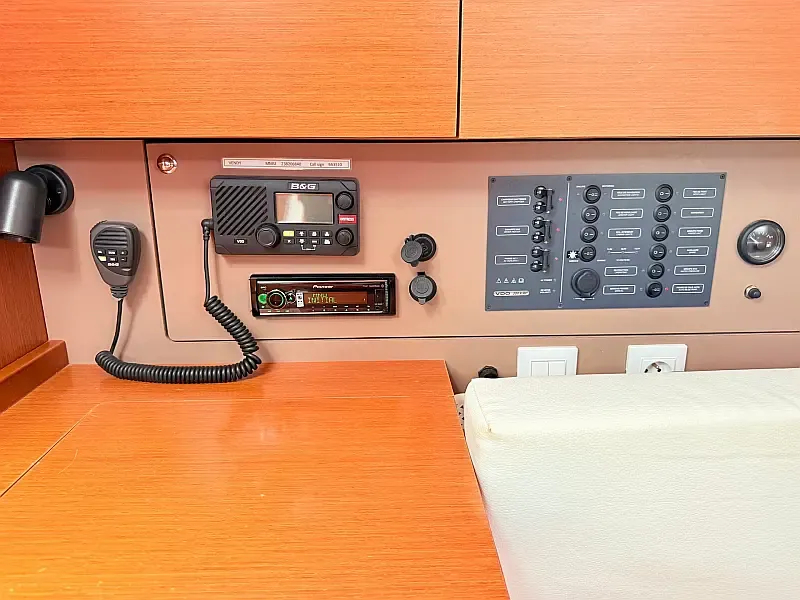 Oceanis 35 (ID=102) - фото 16