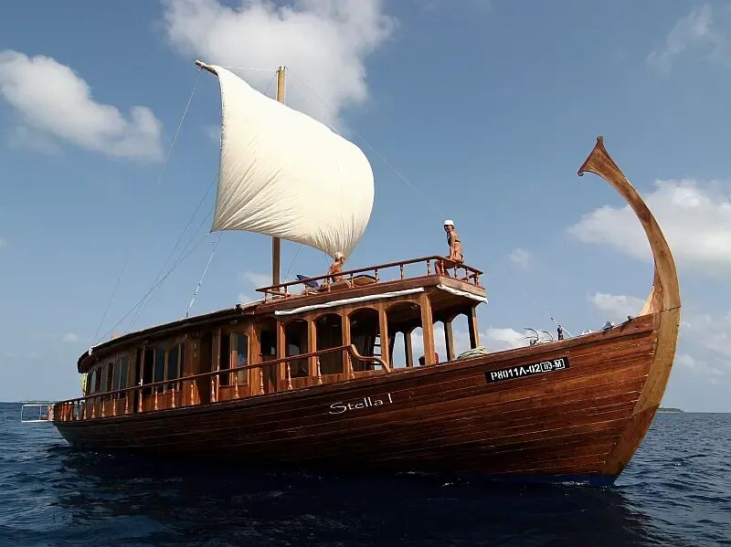 Wooden motor yacht (ID=10215)