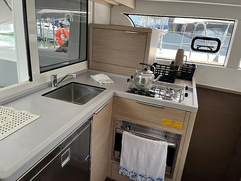 Lagoon 40 (ID=10273) - фото 5