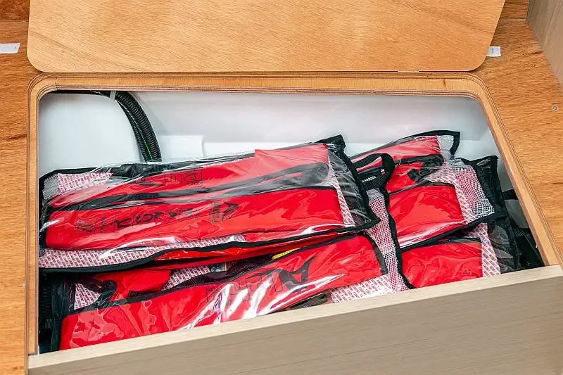 Oceanis 34.1 (ID=10437) - фото 25