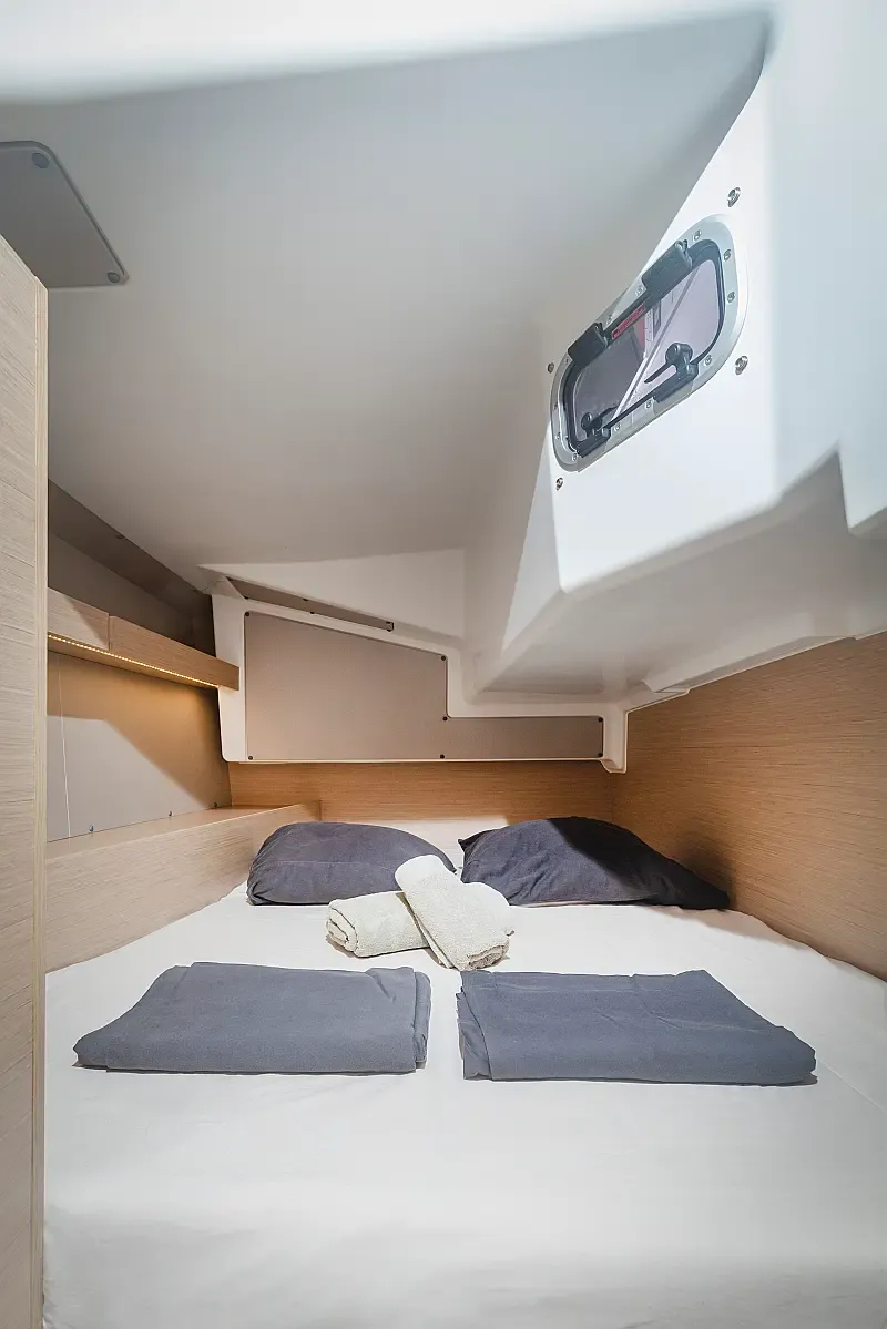 Oceanis 34.1 (ID=10437) - фото 12