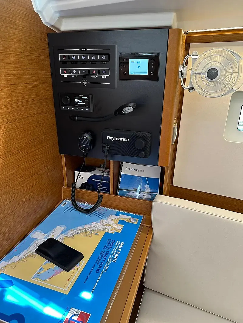 Sun Odyssey 350 (ID=10802) - фото 17