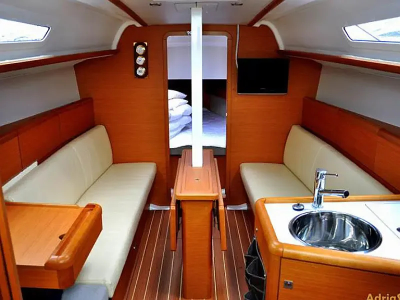 Sun Odyssey 33i (ID=10956) - фото 3