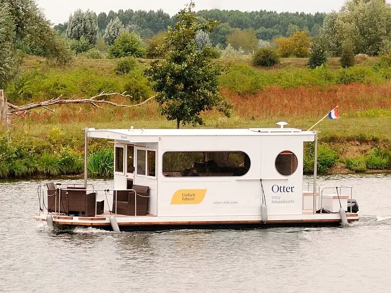 Houseboat (ID=11112)
