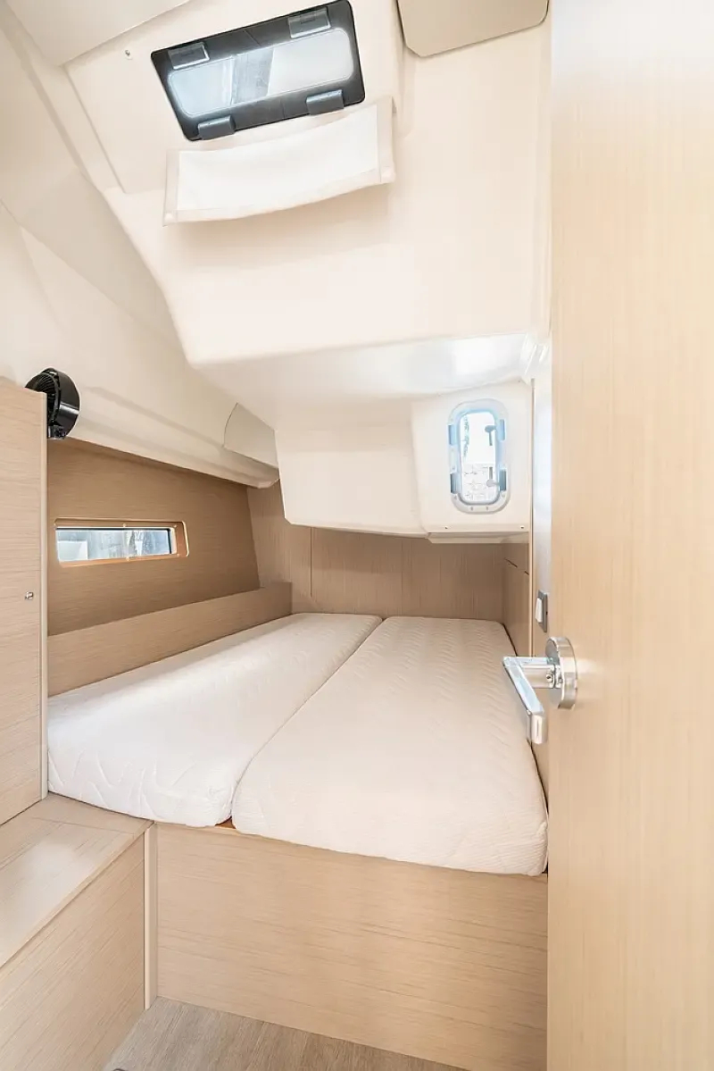 Oceanis 40.1 (ID=11360) - фото 16