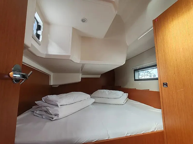 Bavaria C42 (ID=11389) - фото 7