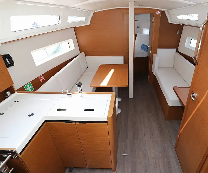 Sun Odyssey 380 (ID=11555) - фото 6