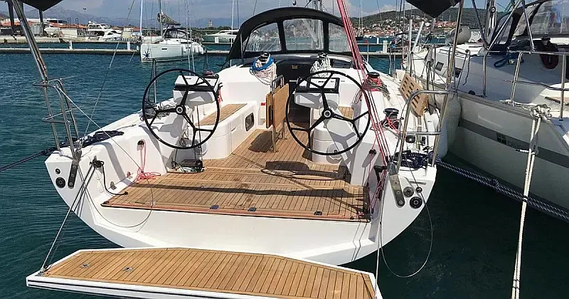 Salona 380 (ID=11575) - фото 4