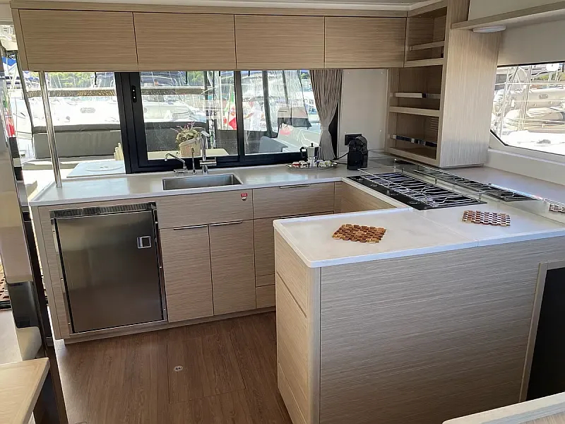 Lagoon 46 (ID=12079) - фото 20