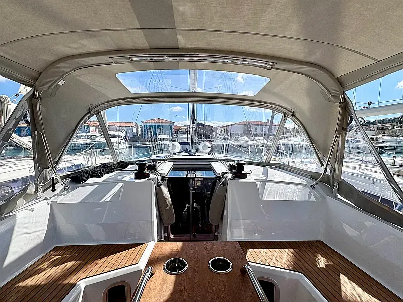 Oceanis 40.1 (ID=12527) - фото 10