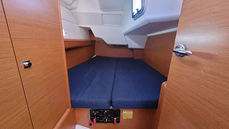 Sun Odyssey 379 (ID=12775) - фото 5