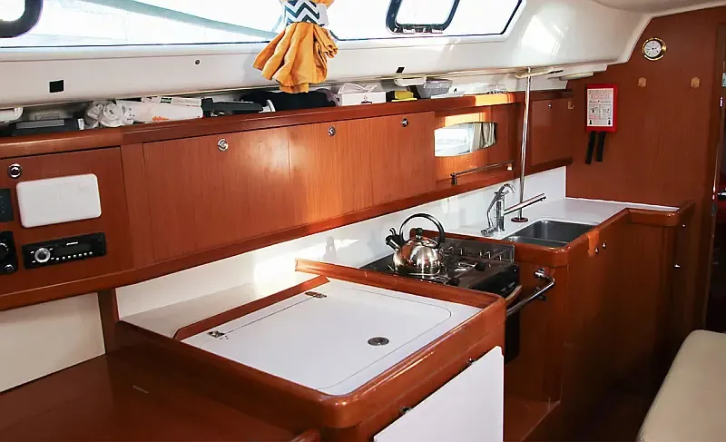 Oceanis 40 (ID=12781) - фото 11