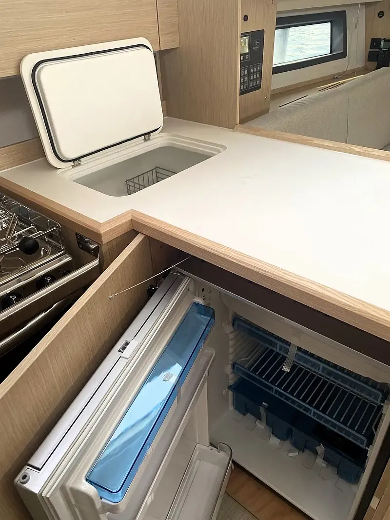 Bavaria C42 (ID=12809) - фото 6