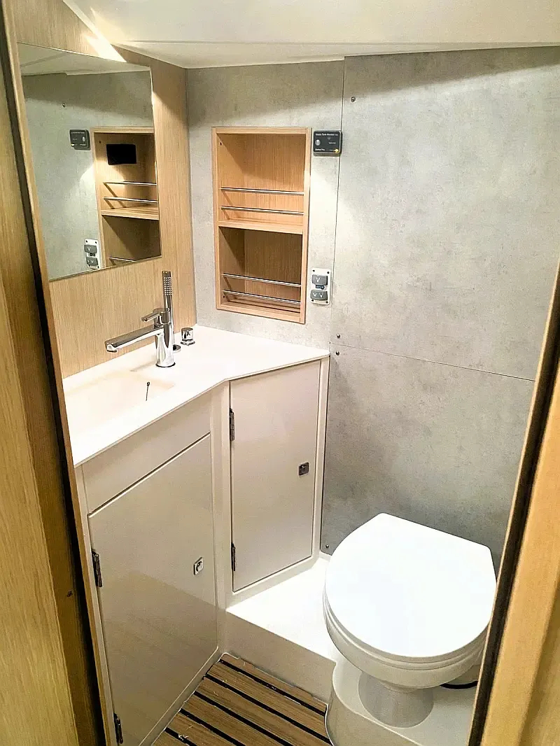 Bavaria C42 (ID=12809) - фото 10