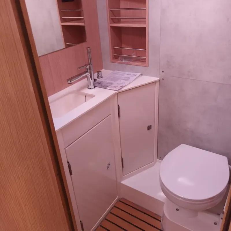 Bavaria C42 (ID=13086) - фото 16