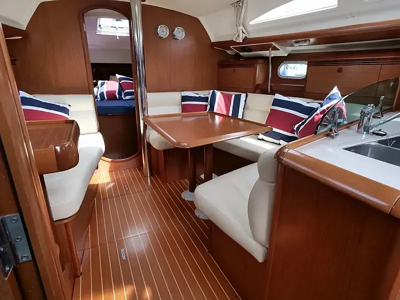 Sun Odyssey 37 (ID=13210) - фото 3