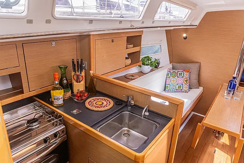 Sun Odyssey 319 (ID=13352) - фото 6