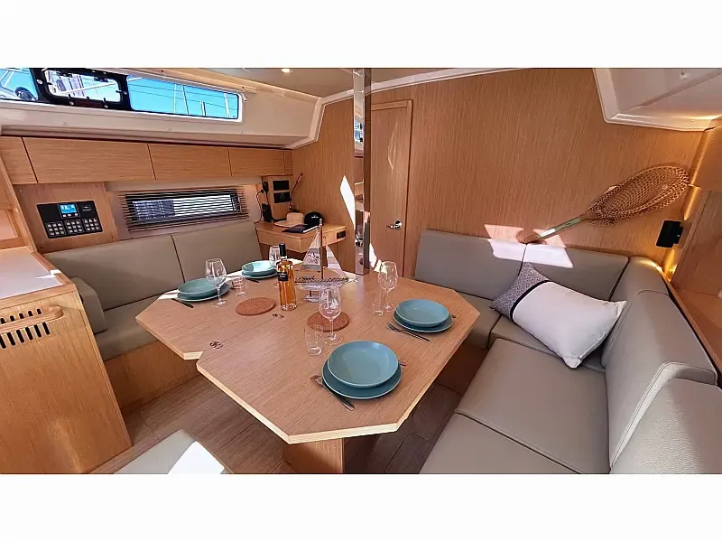 Bavaria C42 (ID=13484) - фото 3