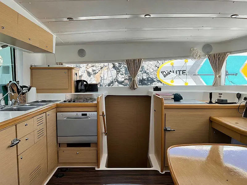 Lagoon 420 (ID=13695) - фото 20