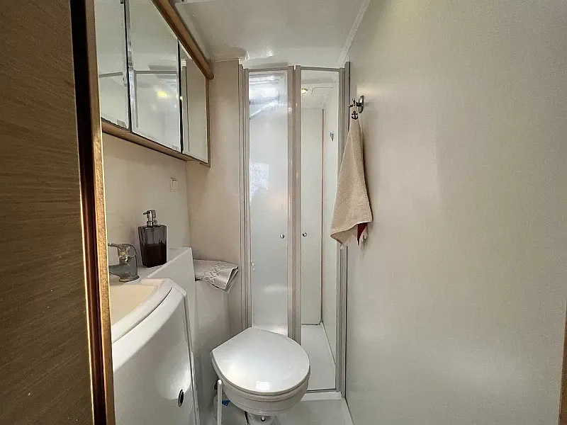 Lagoon 420 (ID=13695) - фото 4