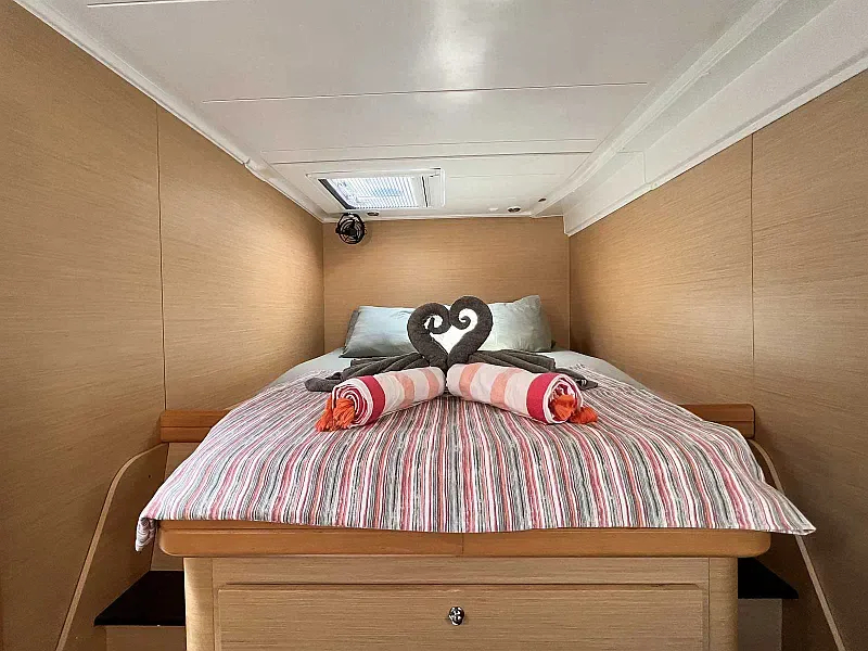 Lagoon 420 (ID=13695) - фото 8