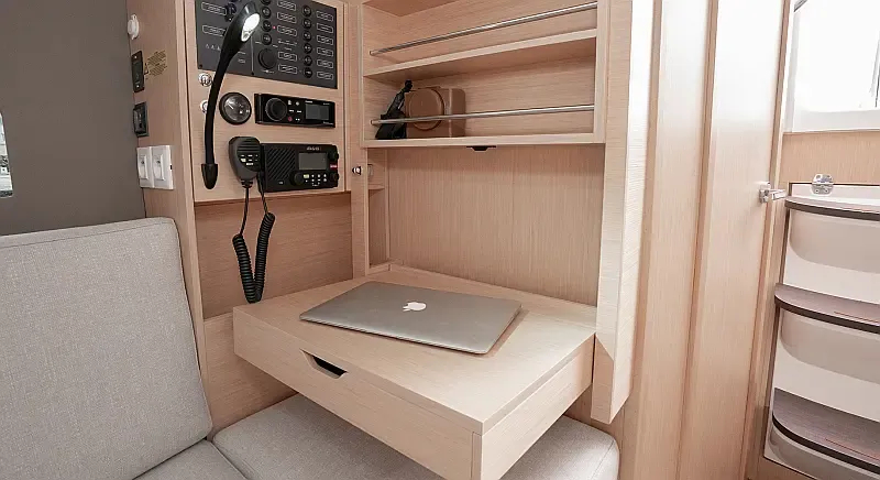 Oceanis 30.1 (ID=13816) - фото 9