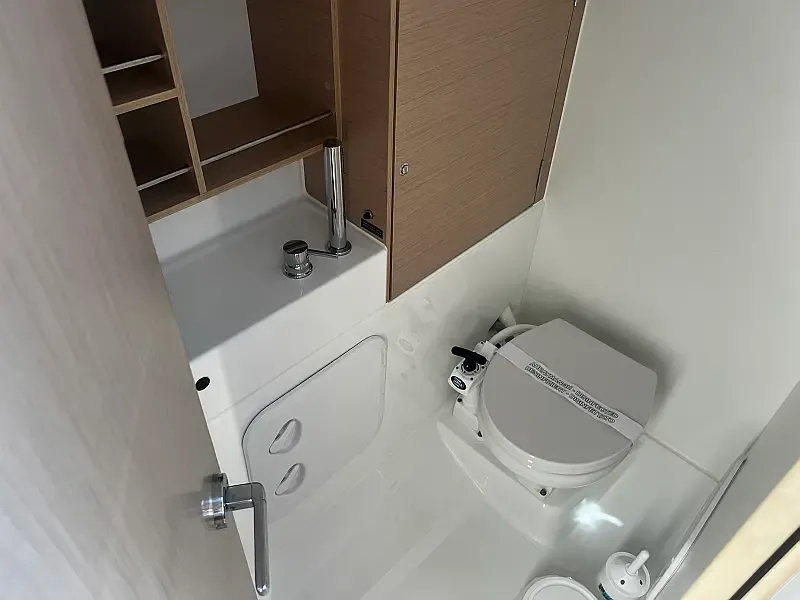 Oceanis 30.1 (ID=13816) - фото 16