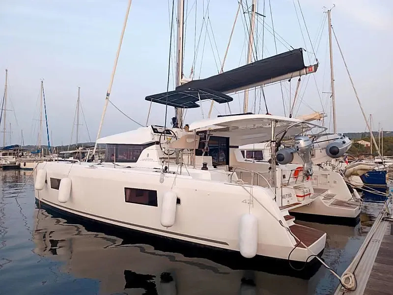 Lagoon 42 (ID=14276)