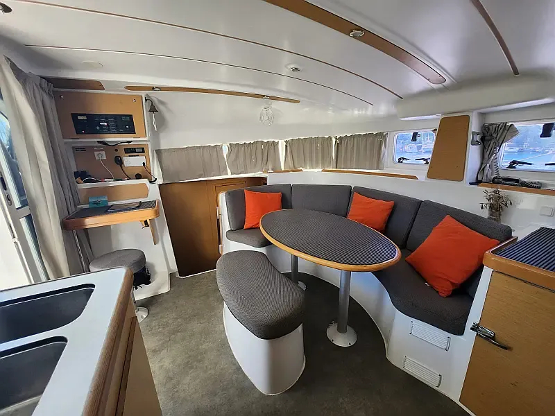 Lagoon 380 (ID=14277) - фото 19