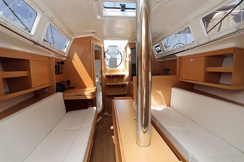 Sun Odyssey 319 (ID=143) - фото 5