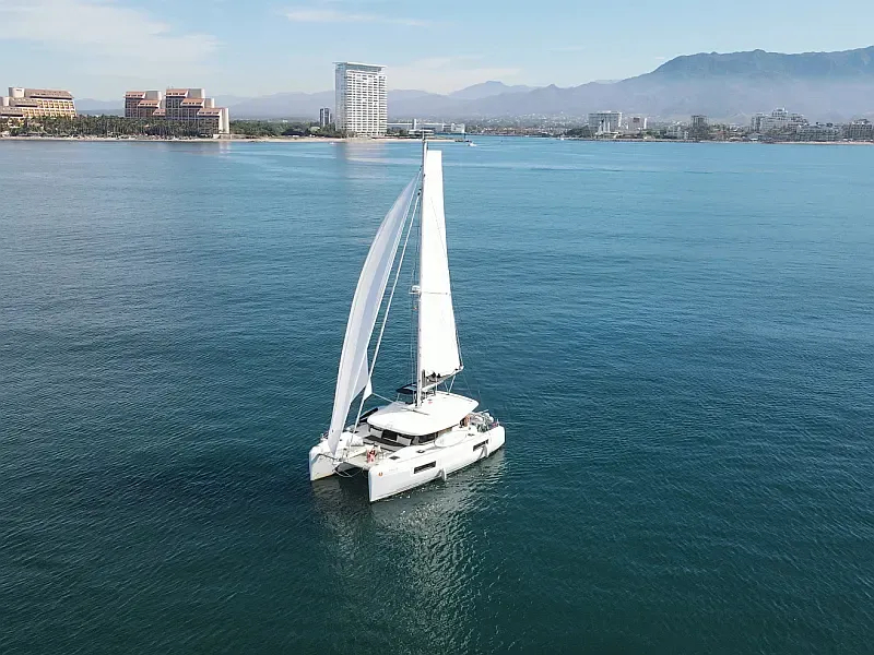 Lagoon 40 (ID=14517)