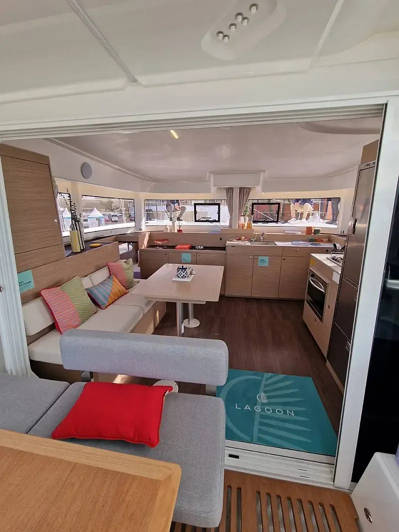 Lagoon 38 (ID=15334) - фото 11