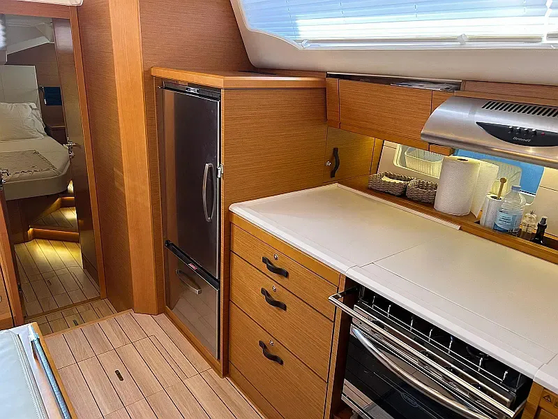 Jeanneau 54 (ID=15658) - фото 6