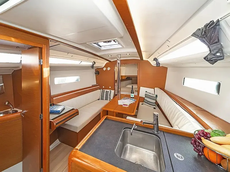 Sun Odyssey 349 (ID=15769) - фото 3