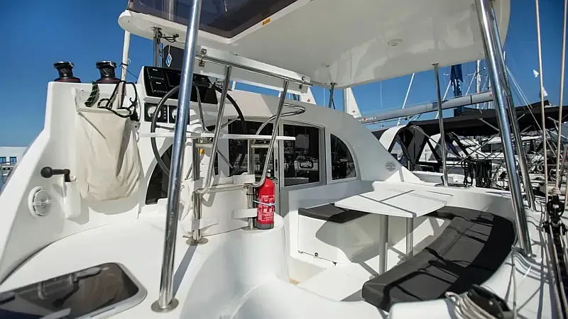 Lagoon 380 (ID=16077) - фото 12