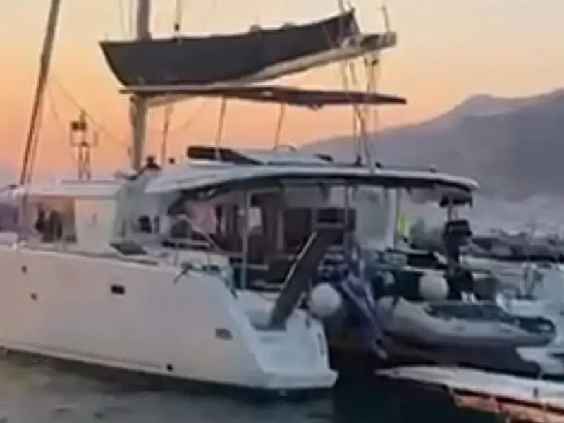 Lagoon 450 Fly (ID=16135)