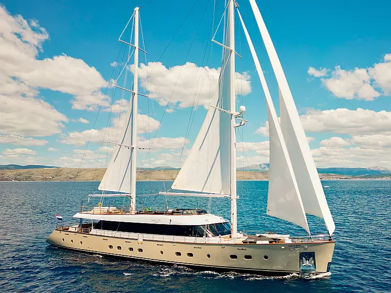 Motor sailer (ID=16485)