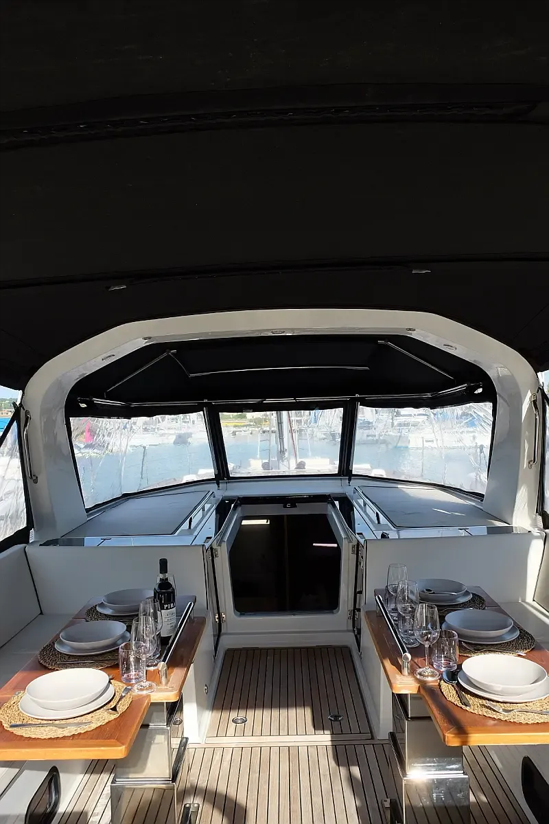 Oceanis Yacht 62 (ID=16601) - фото 12