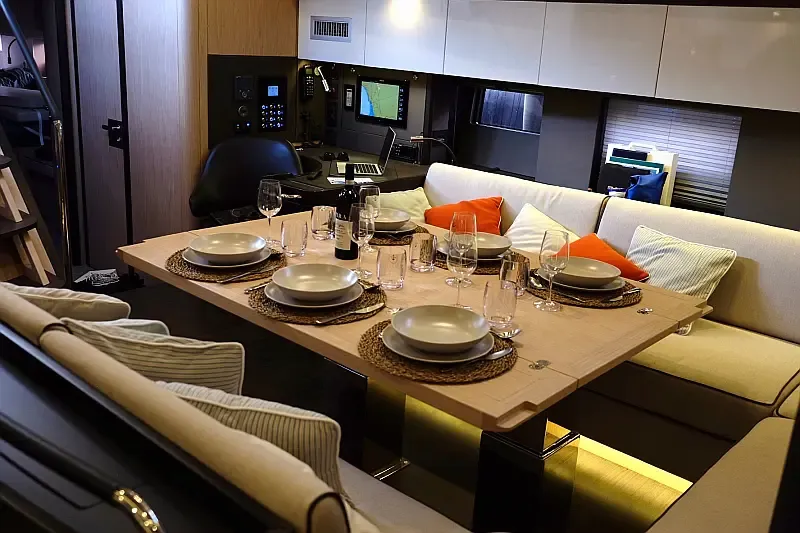 Oceanis Yacht 62 (ID=16601) - фото 39