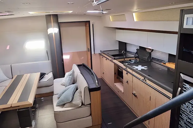 Oceanis Yacht 62 (ID=16601) - фото 32