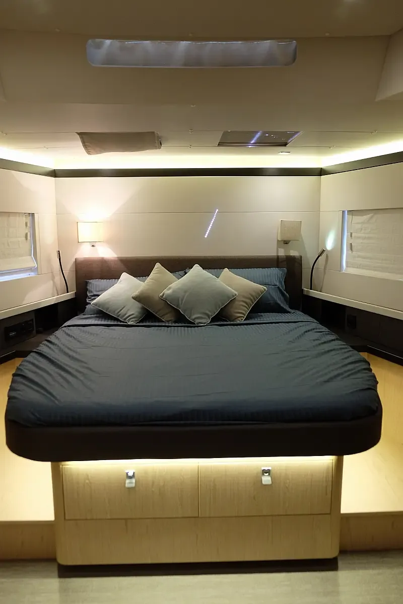 Oceanis Yacht 62 (ID=16601) - фото 22